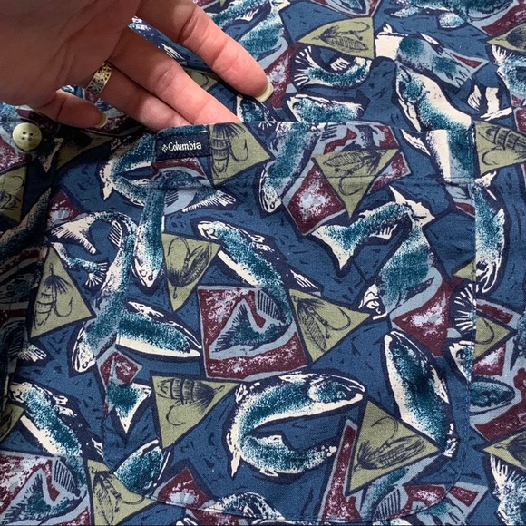 Vintage COLUMBIA Short Sleeve Button Up Fish Shirt - Picture 6 of 9